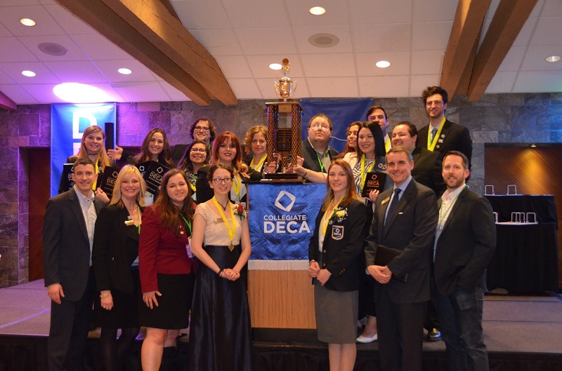 Collegiate DECA state conference group photo 2019