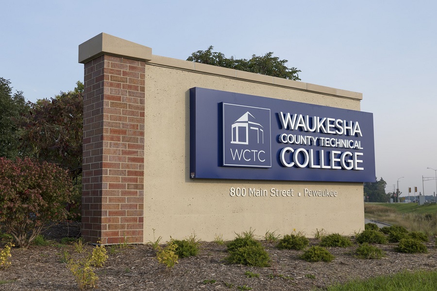 WCTC campus entrance sign
