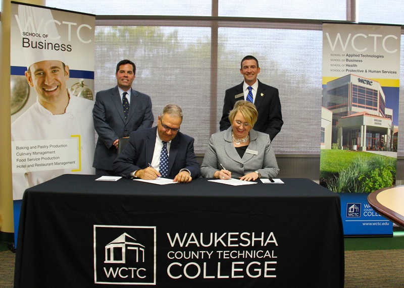 WCTC and Cardinal Stritch leadership signing agreement